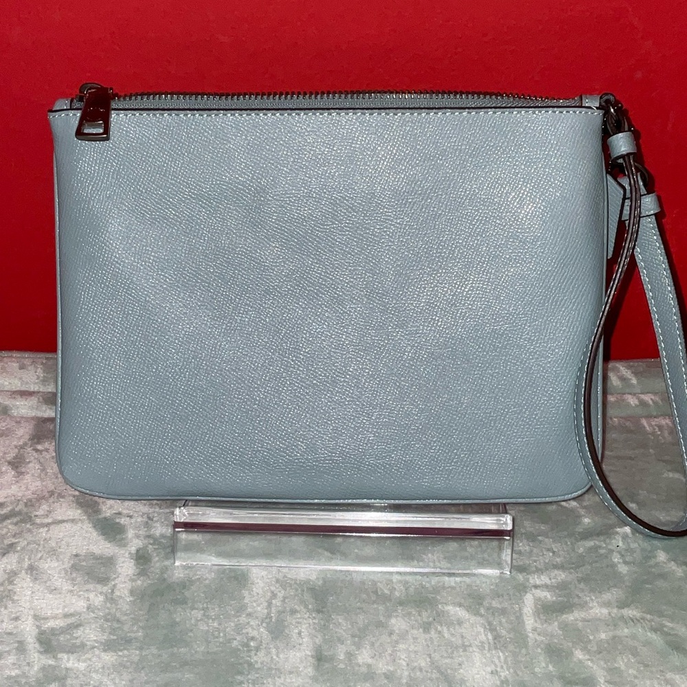 Coach green Leather Crossbody Wristlet with Silver Hardware NWOTS - Picture 3 of 10